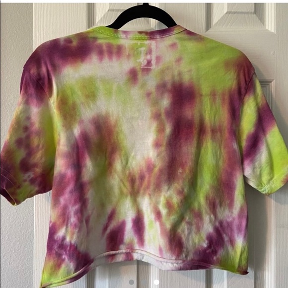 Custom Hand Made Tie Dye Crop Shirt - Picture 3 of 3